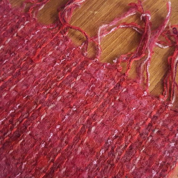 Women's scarf - Picture 3 of 3